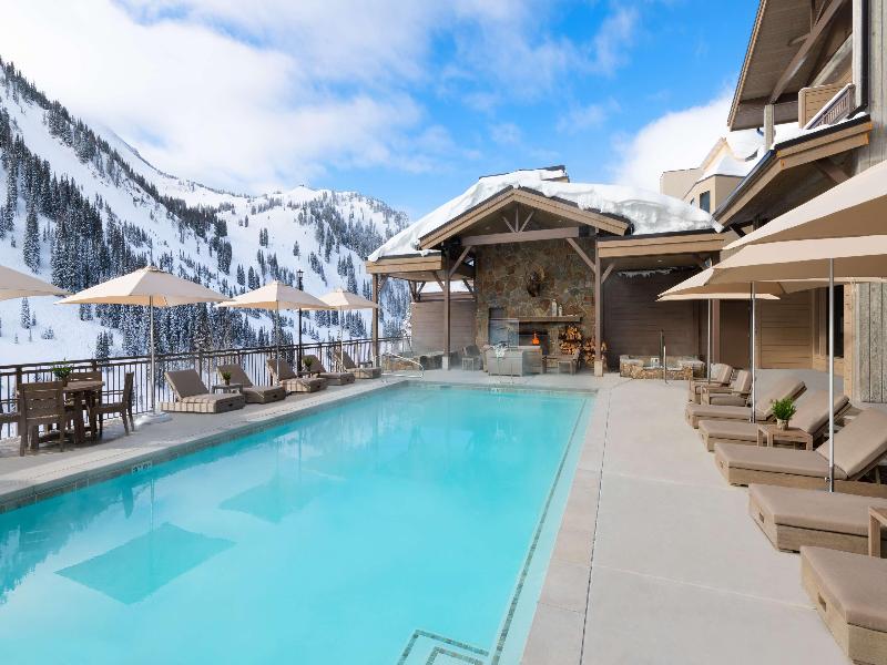The Snowpine Lodge image