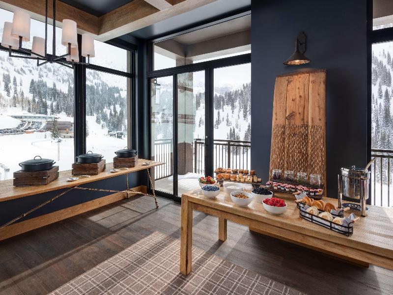 The Snowpine Lodge image 1