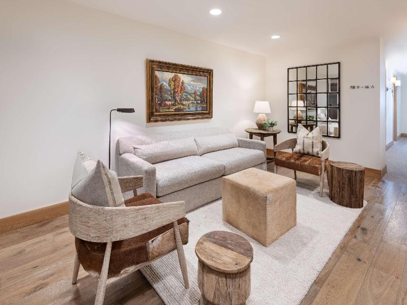 The Snowpine Lodge image