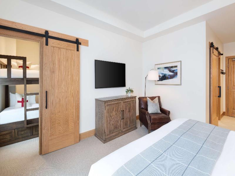 The Snowpine Lodge image