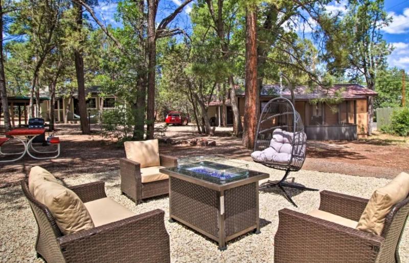 Hidden Rest Cabins Resort image 3