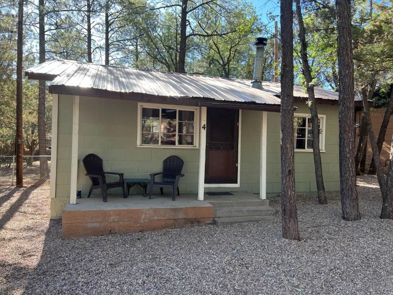 Hidden Rest Cabins Resort image 7