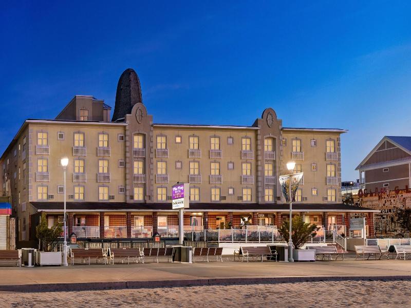 Plim Plaza Hotel image