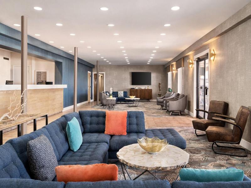 Plim Plaza Hotel image