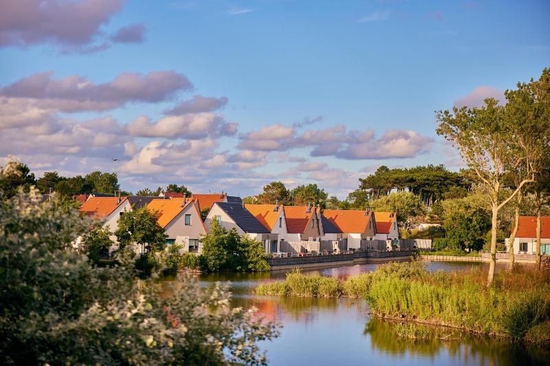 Beach Hotel Zandvoort By Center Parcs image
