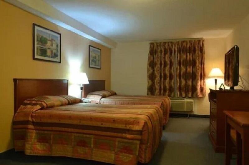 Aurora Park Inn Suites image