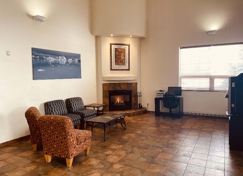Aurora Park Inn Suites image