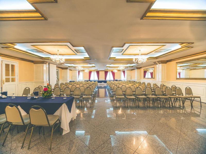 Hotel Royal Palace image