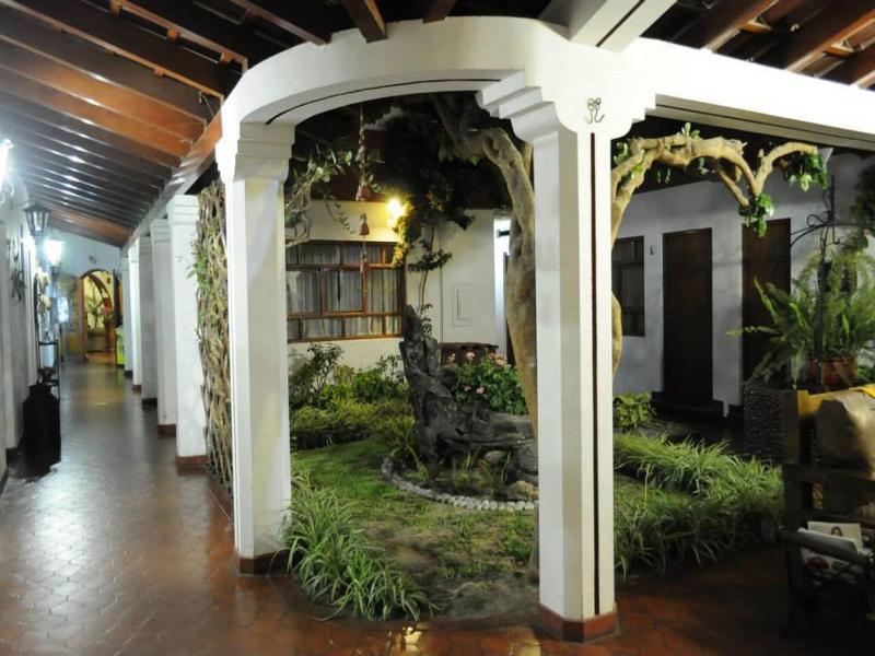 Hotel Oro Viejo image