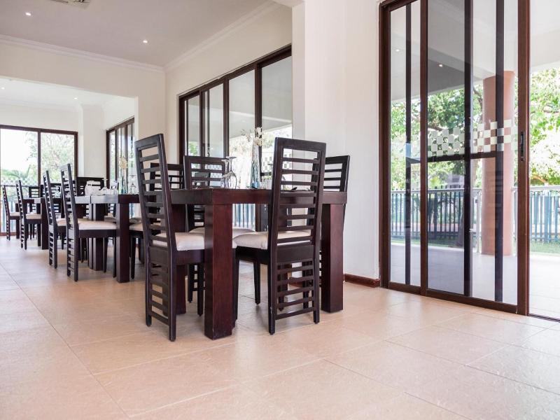 Twangale Park Hotel image