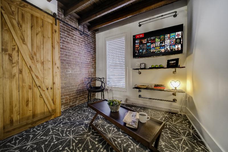 Thewestlake image