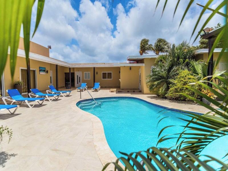 Juanedu Suites image