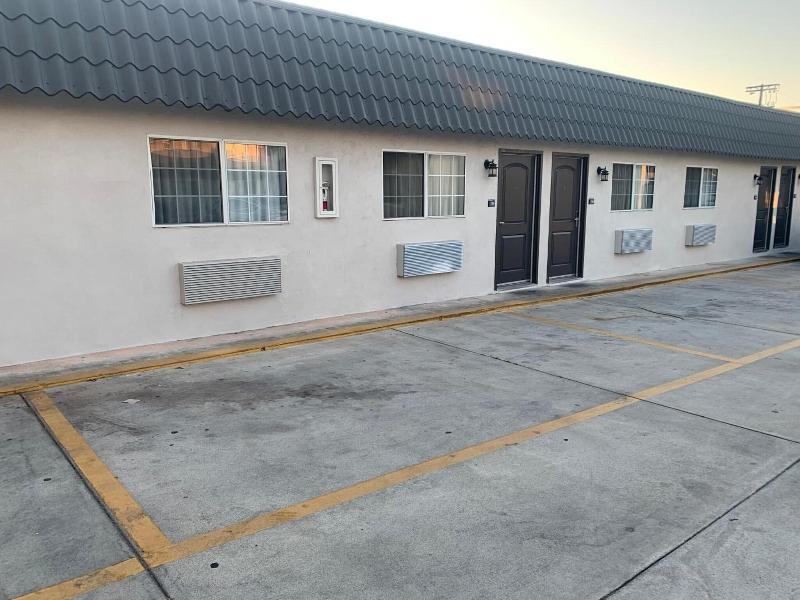 Empire Inn Motel image