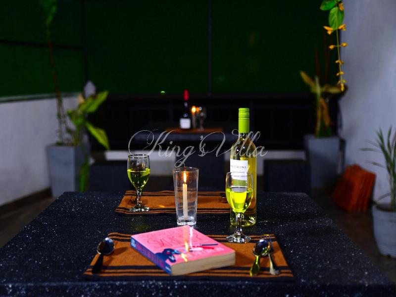 Kings Villa image