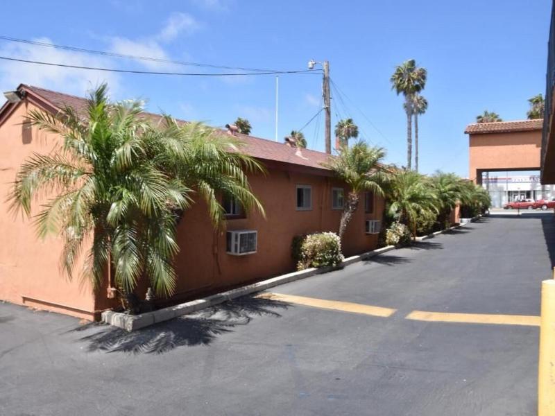 Baycities Motel image