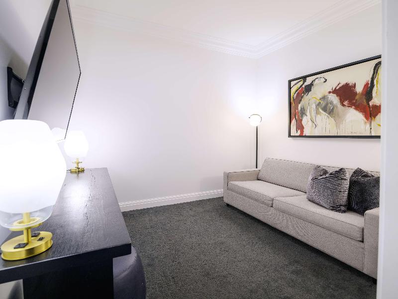 Daxton Hotel Birmingham Curio Collection By Hilton image