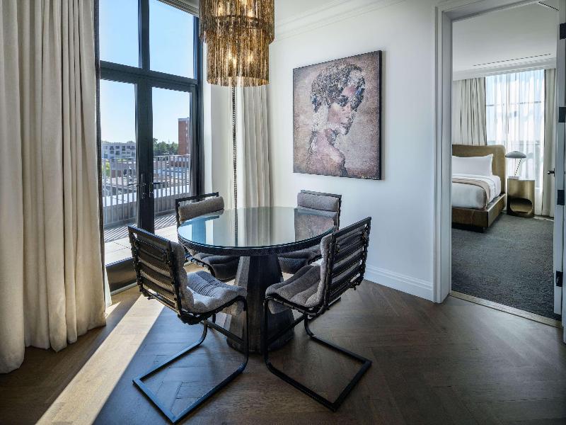 Daxton Hotel Birmingham Curio Collection By Hilton image