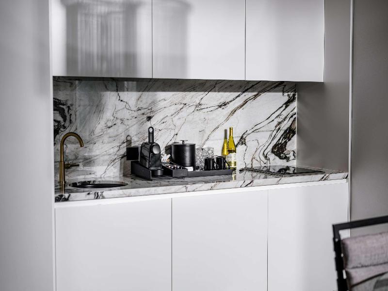 Daxton Hotel Birmingham Curio Collection By Hilton image