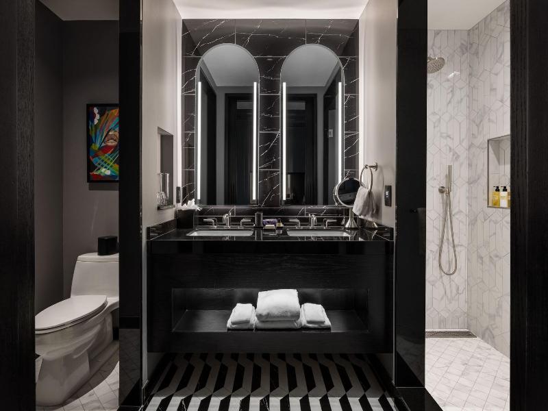 Daxton Hotel Birmingham Curio Collection By Hilton image