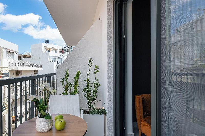 Porta Suites image