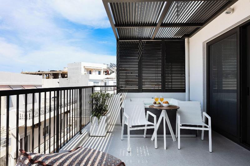 Porta Suites image
