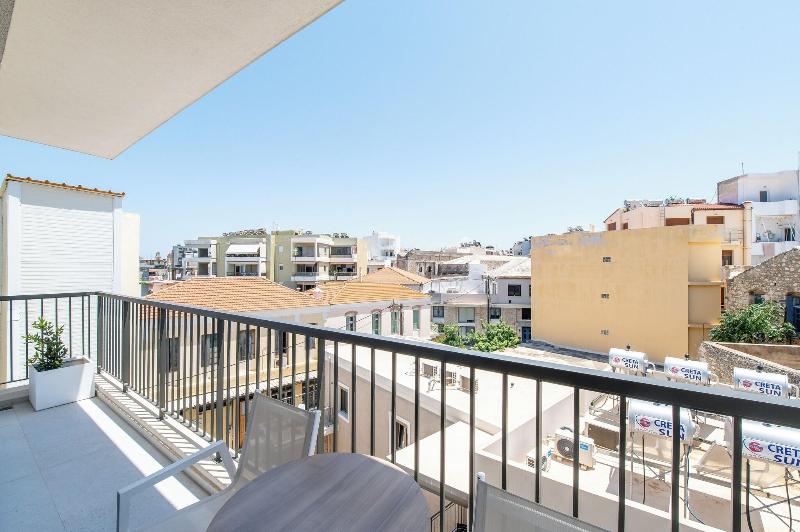 Porta Suites image