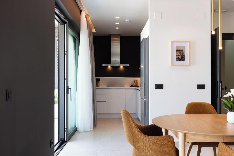 Porta Suites image