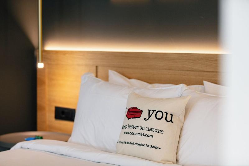 Porta Suites image