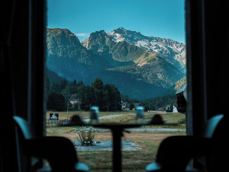 Ha Tel Restaurant Le Madame image