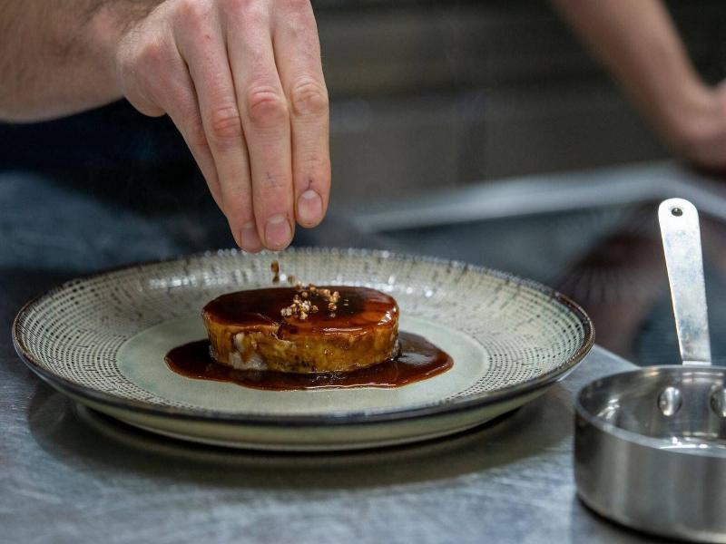 Ha Tel Restaurant Le Madame image