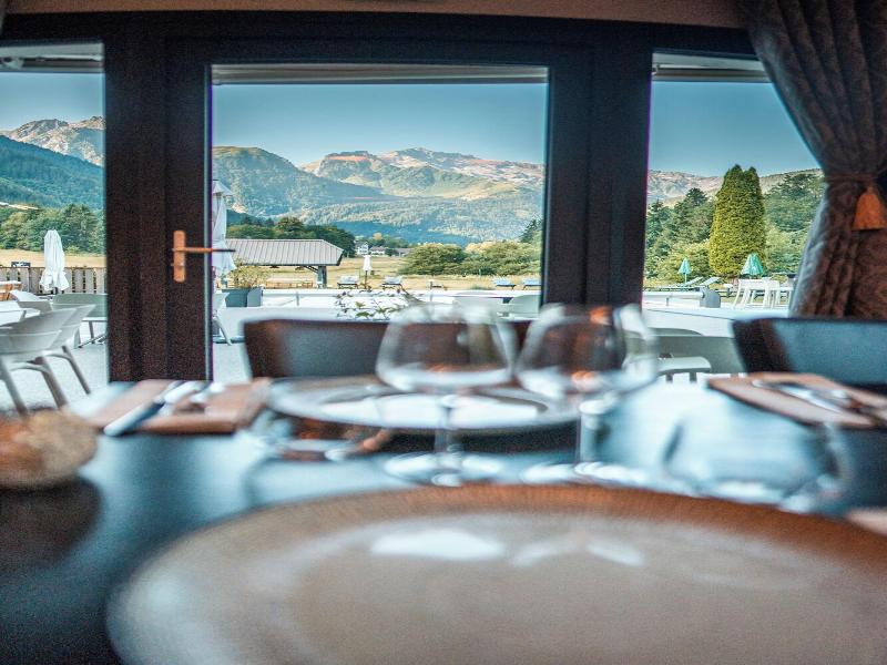 Ha Tel Restaurant Le Madame image