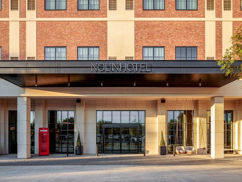 Noun Hotel image