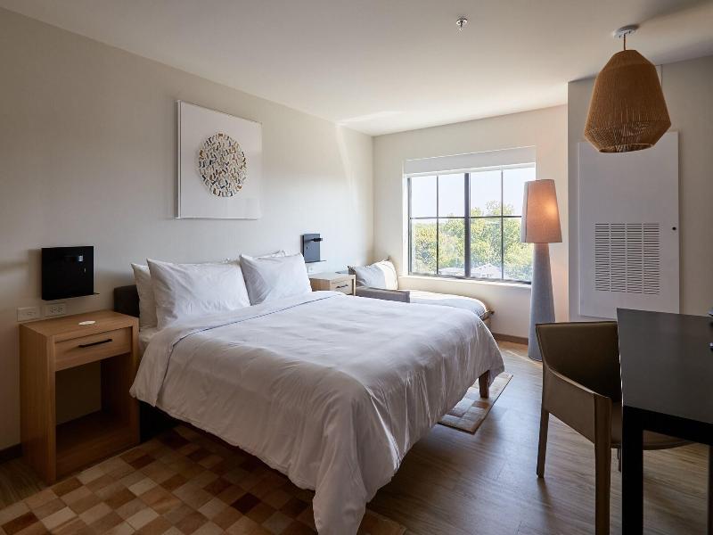 Noun Hotel image