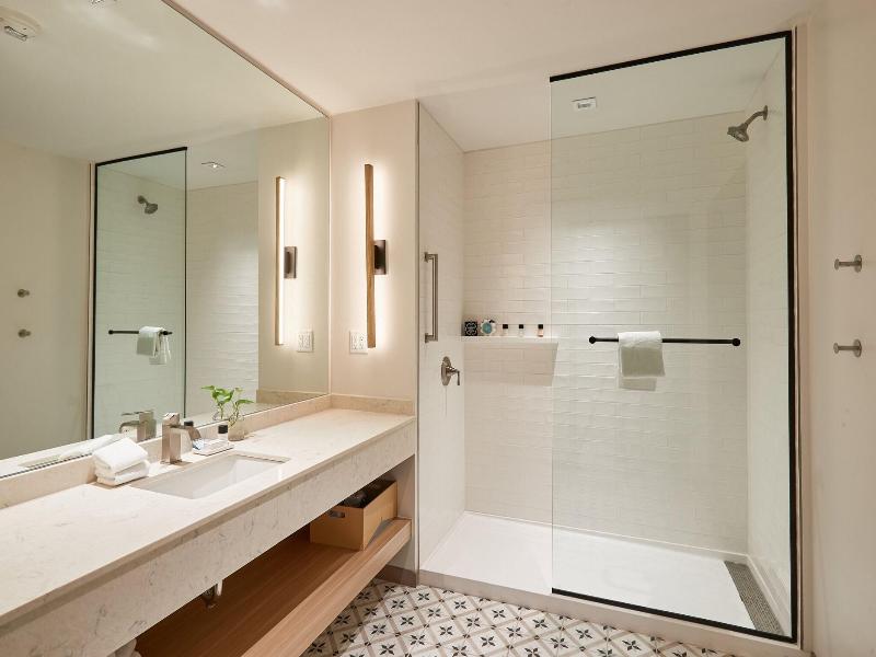 Noun Hotel image