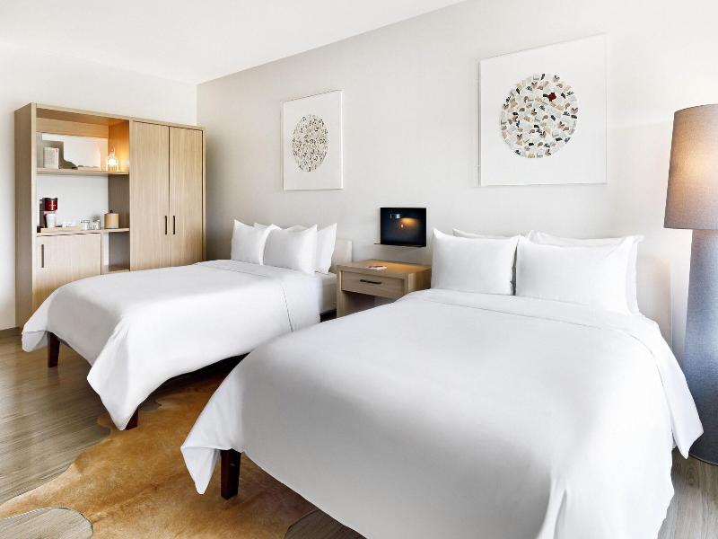 Noun Hotel image