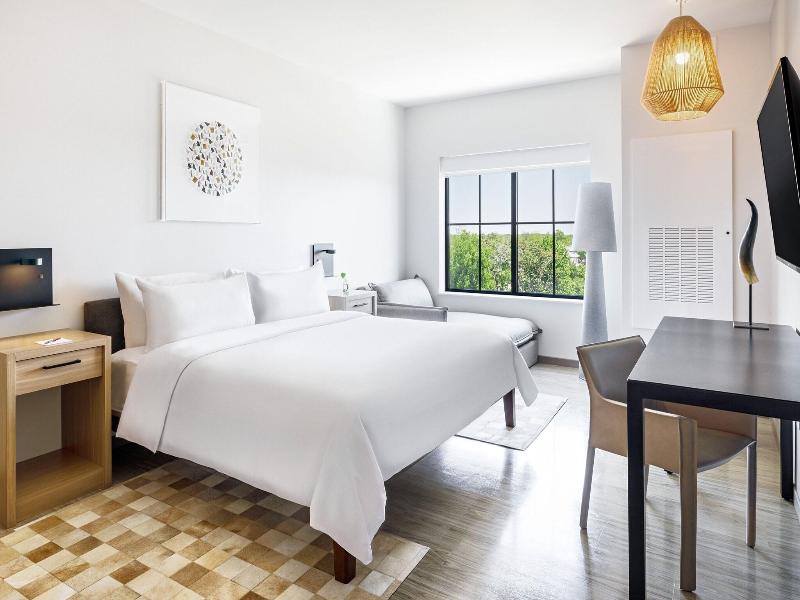 Noun Hotel image