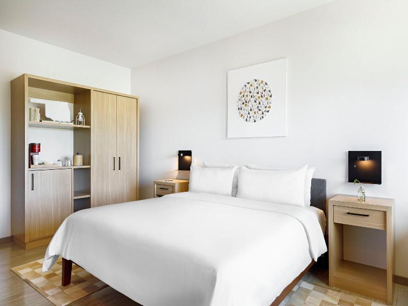 Noun Hotel image