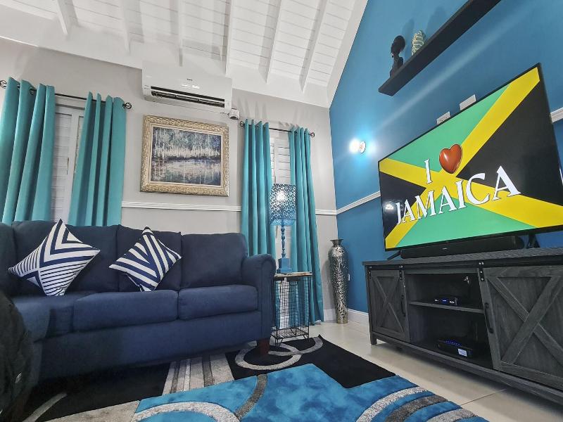 Casa Maurice Ocho Rios Villa image