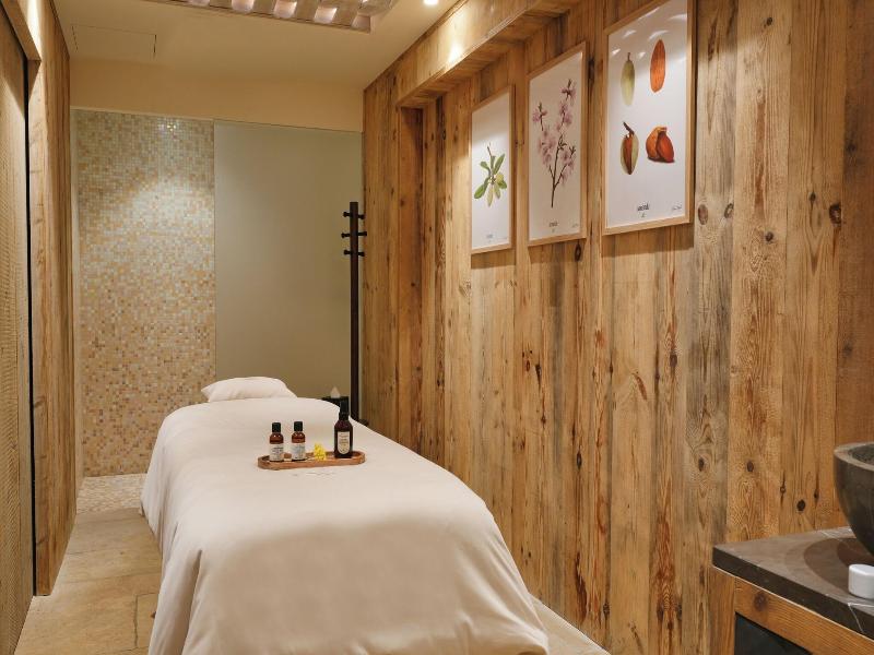 Les Regalia Hotel Spa image