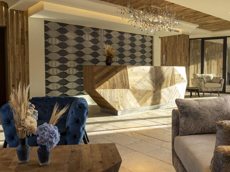 Les Regalia Hotel Spa image