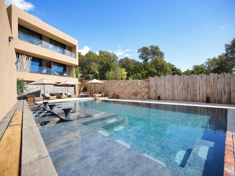 Les Regalia Hotel Spa image