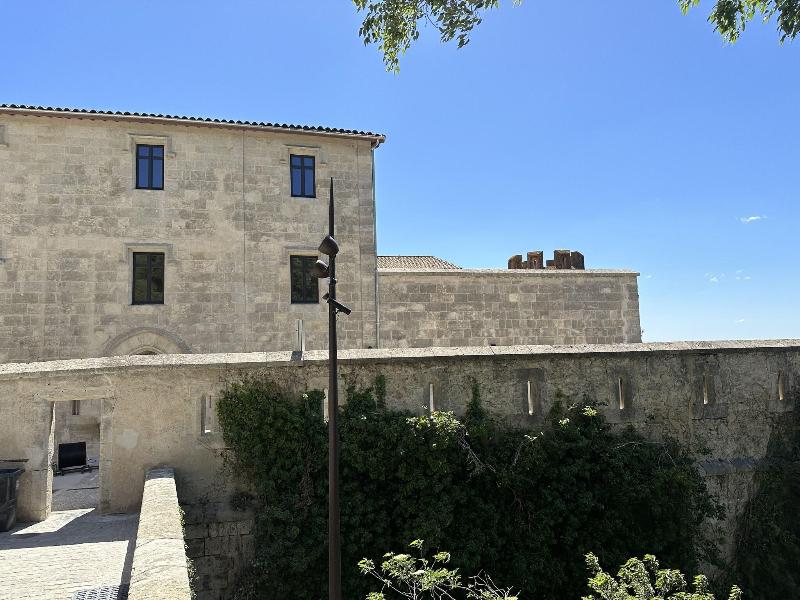 Ha Tel La Prison image