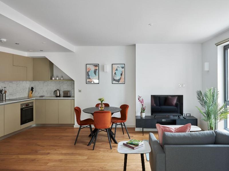Hammersmith Mews By Flying Butler image