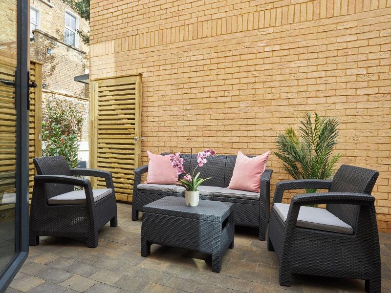 Hammersmith Mews By Flying Butler image