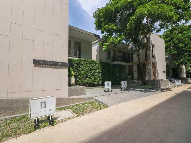 Villa De Time image