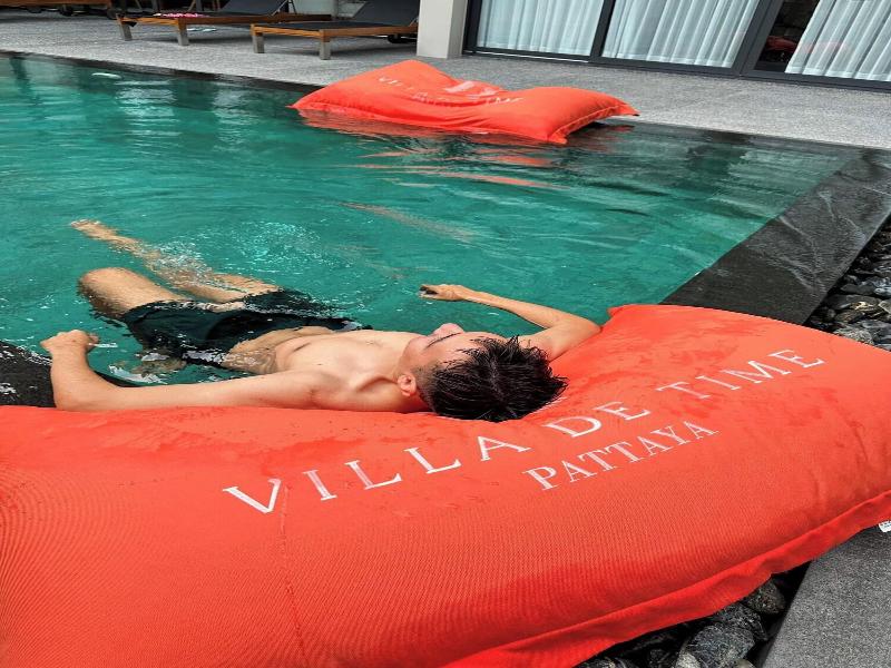 Villa De Time image