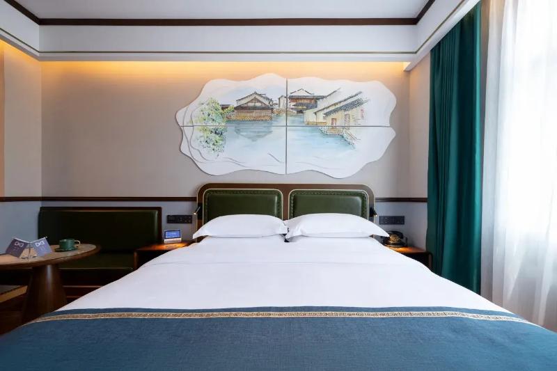 Nostalgia S Hotel(Shanghai Railway Station) image
