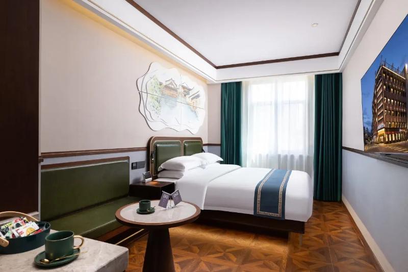Nostalgia S Hotel(Shanghai Railway Station) image
