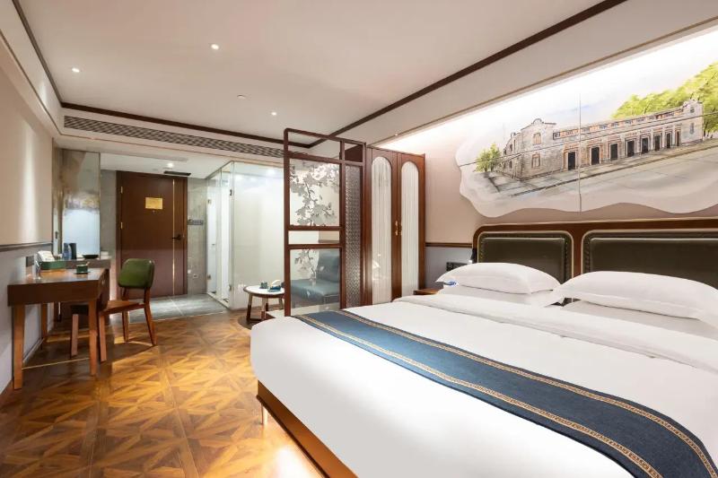Nostalgia S Hotel(Shanghai Railway Station) image