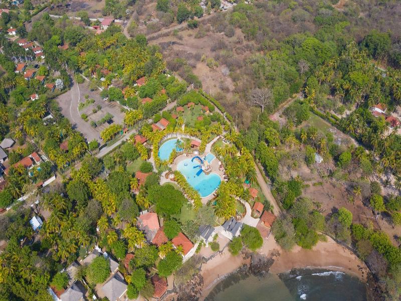 Las Veraneras Villas Resort image